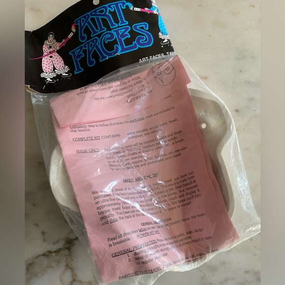 NEW Floral Face Mask - Picture 9 of 11